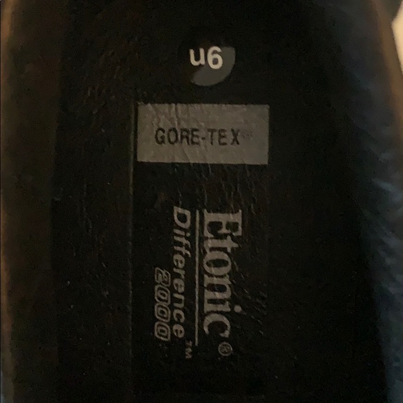 New etonic golf shoes - Picture 2 of 3